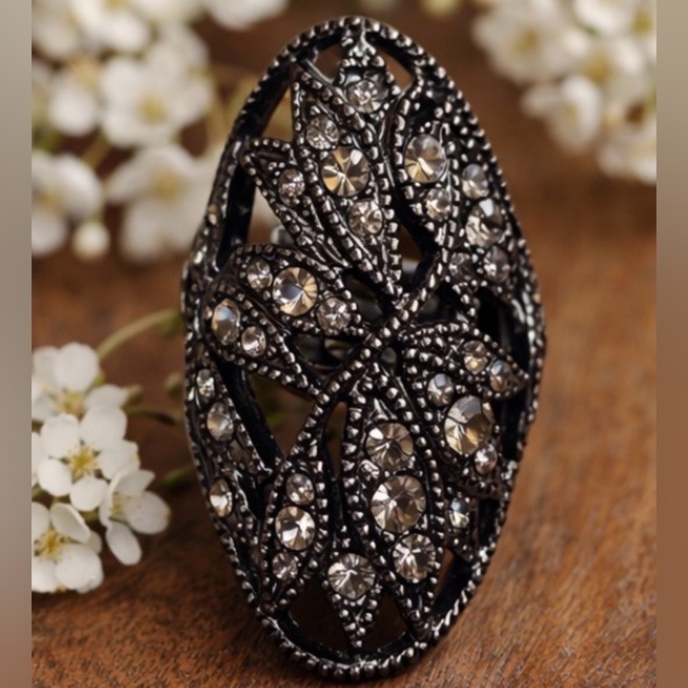 Stretch Ring Smokey Crystals & Gun Metal Silver Elongated Oval Botanical